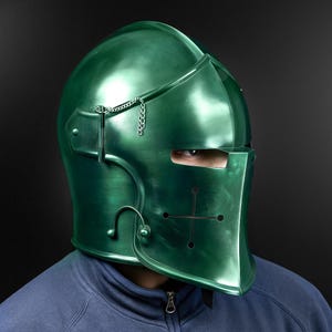 Der grüne Kriegshelm der gefallenen Legion - Barbuta-Replik für LARP, Cosplay & Display