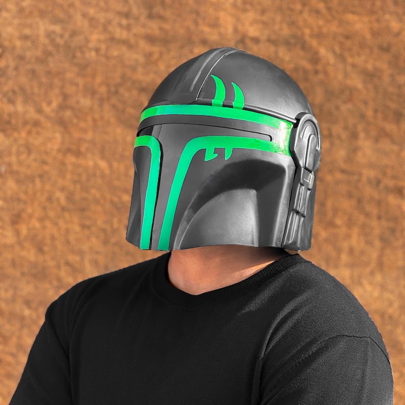 Replika av den gröna Mandalorian-hjälmen | Star Wars Cosplay-rekvisita | Din Djarins ikoniska hjälm | Mando-hjälmpresent till honom | Present för män | Heminredning bild 4