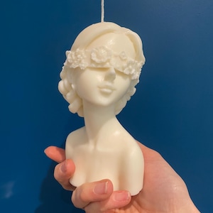 Large 14cm flower girl blind folded princess queen bust  – Fragranced Soy Wax Sculpture Candle