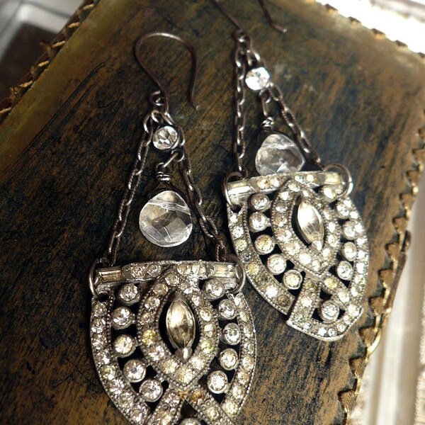 Ballroom Blitz.......Vintage Art Deco Coro Rhinestone Quartz Chandelier Earrings