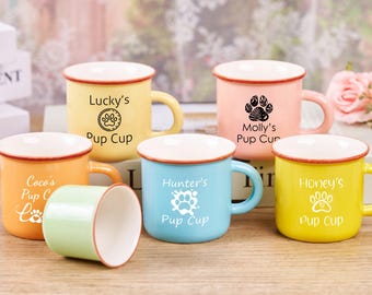 Spersonalizowany kubek wielokrotnego użytku dla szczeniaka, spersonalizowany kubek Puppuccino, prezent urodzinowy dla szczeniaka, emaliowany kubek Puppuccino dla psa, prezenty dla mamy i taty psa, prezent dla psa
