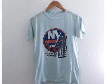 Vintage 80s Distressed New York Islanders Blue Stanley Cup TShirt Small