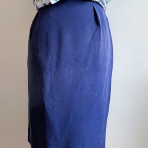 Vintage 90s Navy Blue Silk High Waisted Pencil Skirt Size 6 image 3