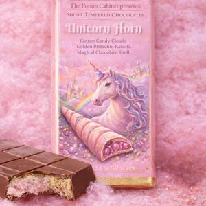 Barra de chocolate de cabello de ángel de Dubái viral CUERNO DE UNICORNIO, chocolate belga relleno de algodón de azúcar