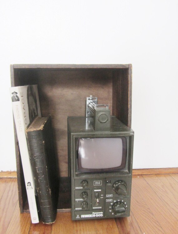 R E S E R V E D Handheld Panasonic Ranger 505 . 1970 Army Solid