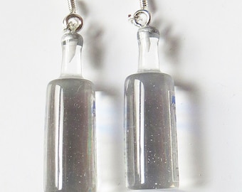 Pendientes con forma de botellas de vodka en miniatura