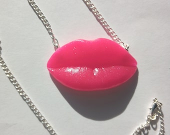 Glitter neon pink lips necklace