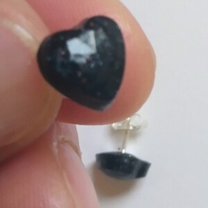 Black glittery gemstone shape heart stud earrings image 7