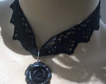 Gothic lolita black lace chocker with glittery black rose