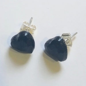 Black glittery gemstone shape heart stud earrings image 5