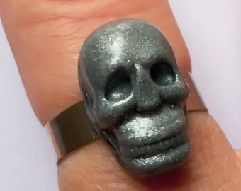 Mini silver skull ring