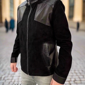 Jaqueta masculina de camurça e couro – Pele de cordeiro com detalhes em pele de cobra genuína / Casaco elegante para o outono