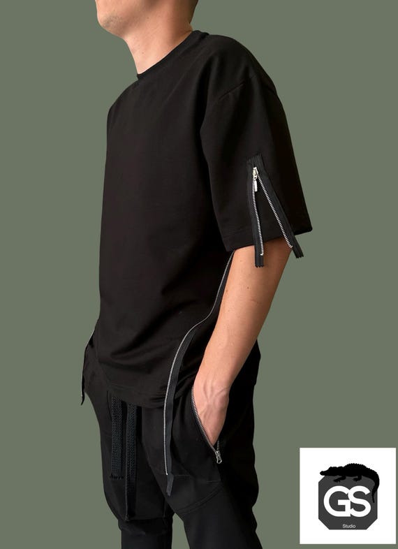 メンズ ブラック コットン Tシャツ：アシンメトリージップ - オーバー