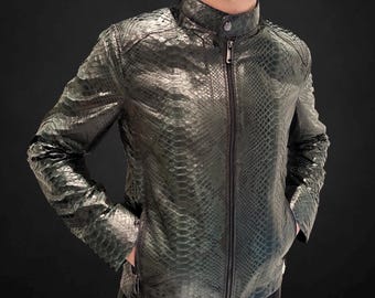 Męska kurtka z prawdziwej skóry pytona – ciemnozielony płaszcz motocyklowy ze skóry węża / egzotyczna odzież wierzchnia z prawdziwej skóry węża / luksusowa, ręcznie robiona kurtka