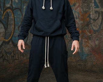 Zwarte asymmetrische trainingspakset heren – sweater met capuchon en cargojoggingbroek / designer streetwear / katoenen stretchoutfit