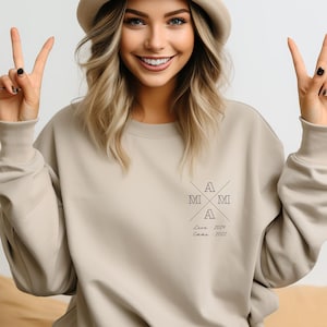 Personalized mom sweatshirt with kids name/year, gift for mother, mom hoodie/sweater, plus size available, mommy and me outfit.