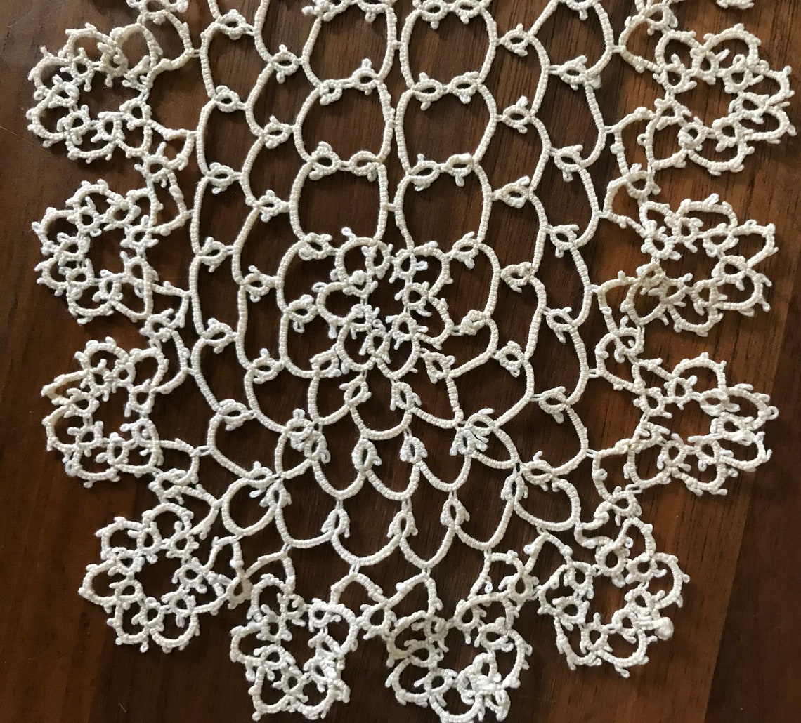 VINTAGE oval ecru TATTED lace DOILY 9.5x5 inches all tatting Etsy