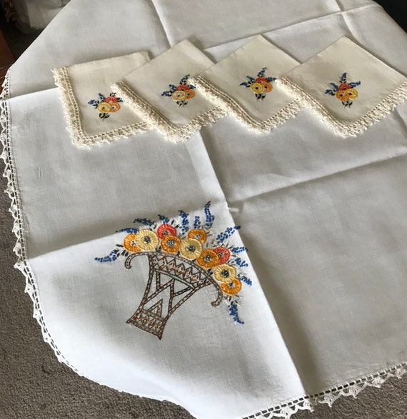 VINTAGE Linen Luncheon Set 36 Inches Sq TABLECLOTH Amazing - Etsy