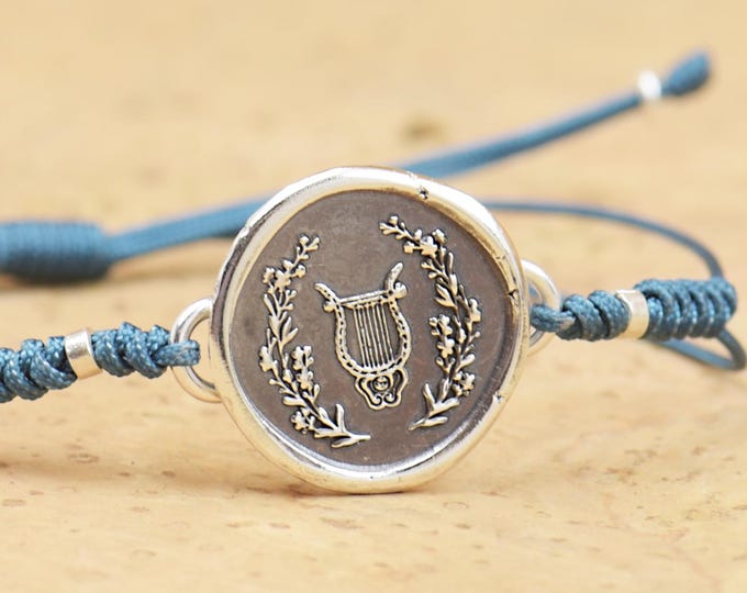 Sterling silver lyre bracelet.Wax seal harp bracelet.Antique look bracelet,Leafs bracelet.Harp.Vintage look.Music bracelet.Music lovers