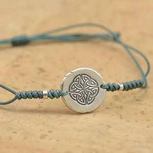 Sterling silver celtic knot charm bracelet.Mens gift.unisex bracelet.Trinity celtic knot.Triquetra bracelet.Heart celtic knot