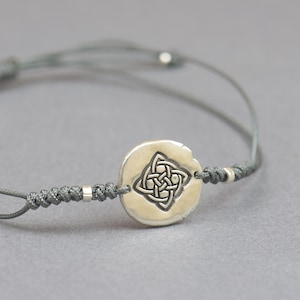 Sterling silver celtic knot charm bracelet.Mens gift.unisex bracelet.Trinity celtic knot.Triquetra bracelet.Heart celtic knot