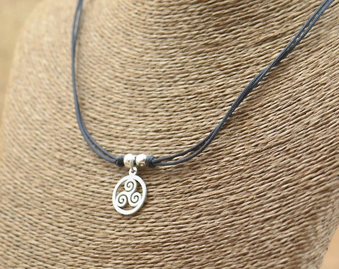 Sterling silver Triskel charm necklace pendant-Sterling silver.Mens or women.Celtic pendant necklace.Triskele Trisquele