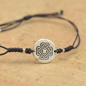 Sterling silver celtic knot charm bracelet.Mens gift.unisex bracelet.Trinity celtic knot.Triquetra bracelet.Heart celtic knot