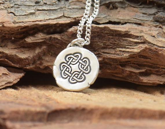 Pendentif Viking en argent sterling avec noeud celtique, runes