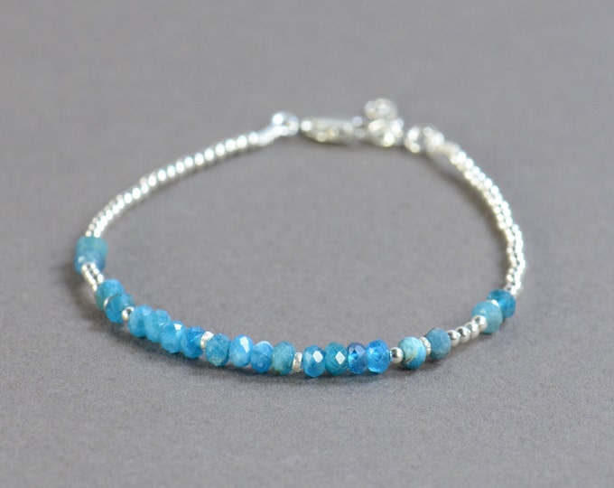 Apatite and sterling silver beads bracelet