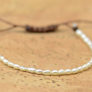 Tiny pearls bracelet