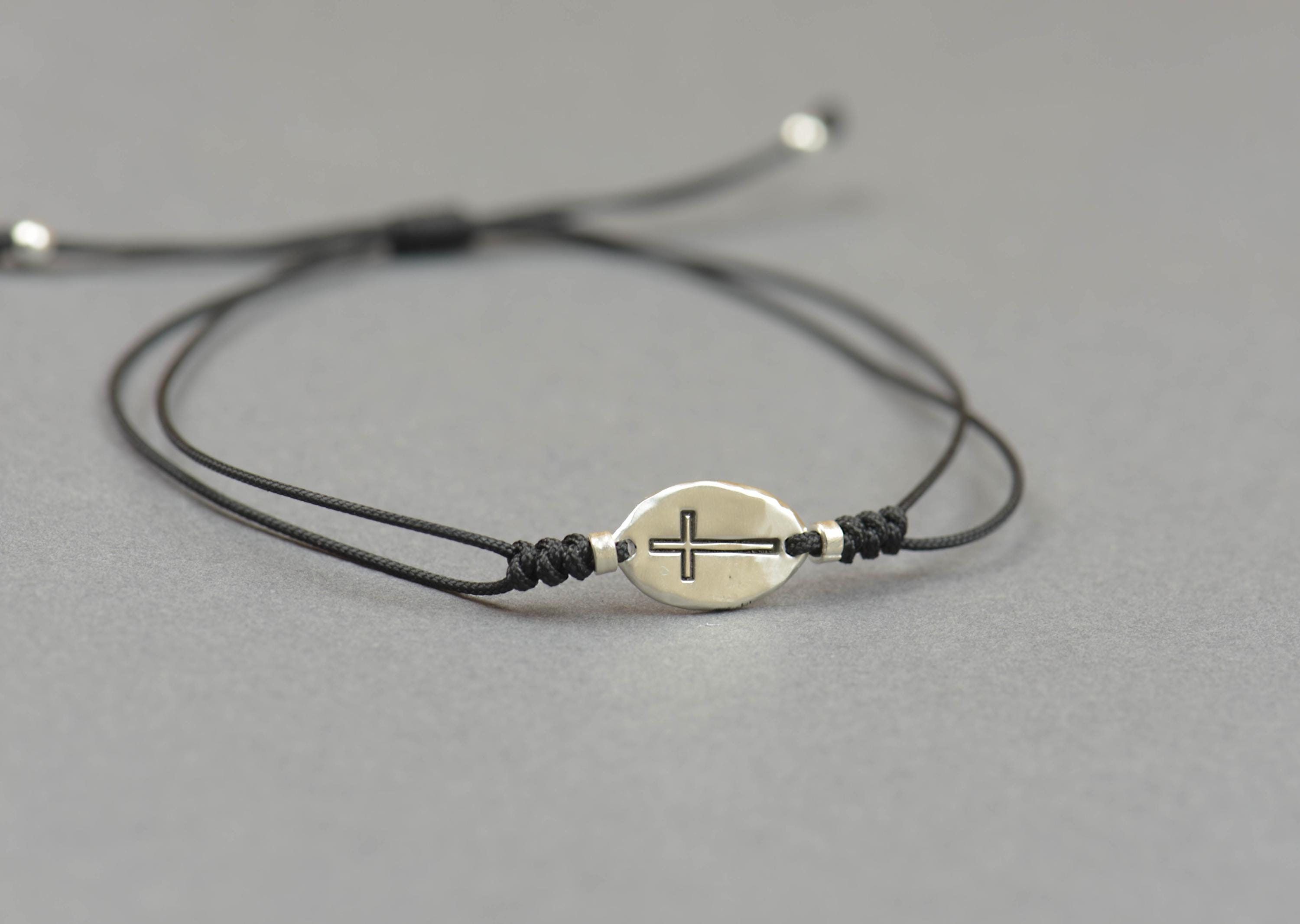 クロスチャーム シルバーブレスレット スターリングシルバーのクロスチャームブレスレット。メンズギフト