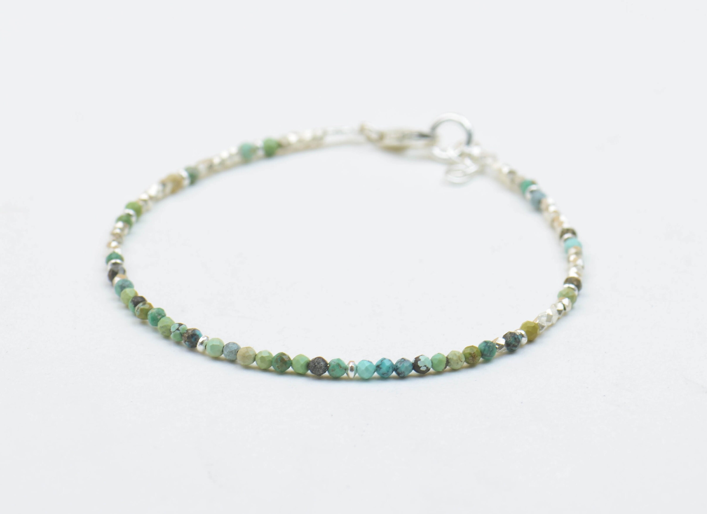 Bracelet Réglable Vintage En Perles Pastilles Turquoise Et Argent - Référence 2523 - Parfait état