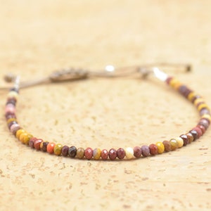 Armband mookaiet. Helende energie-eigenschappen. Jaspis chakra. Goede vibraties