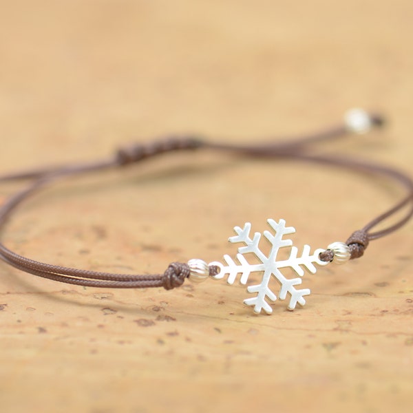 Sterling silver snowflake charm bracelet-Sterling silver.