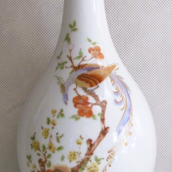 Vintage Kaiser White Porcelain Vase Signed Olivia Asian Theme Beautiful Peacock Excellent Condition