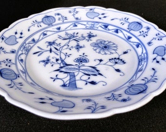 Blue Onion Meissen Dinner Plate 9-3/4" Antique Stamped EUC