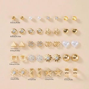 Set of 20 pairs of earrings