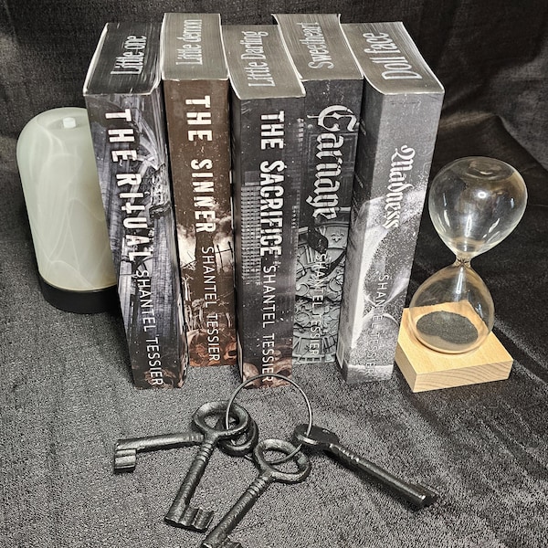 Serie LORDS - El Ritual - El Pecador - El Sacrificio - Carnicería - Locura - Sabotaje - Caótico - Shantel Tessier - Bordes de libro pintados a mano