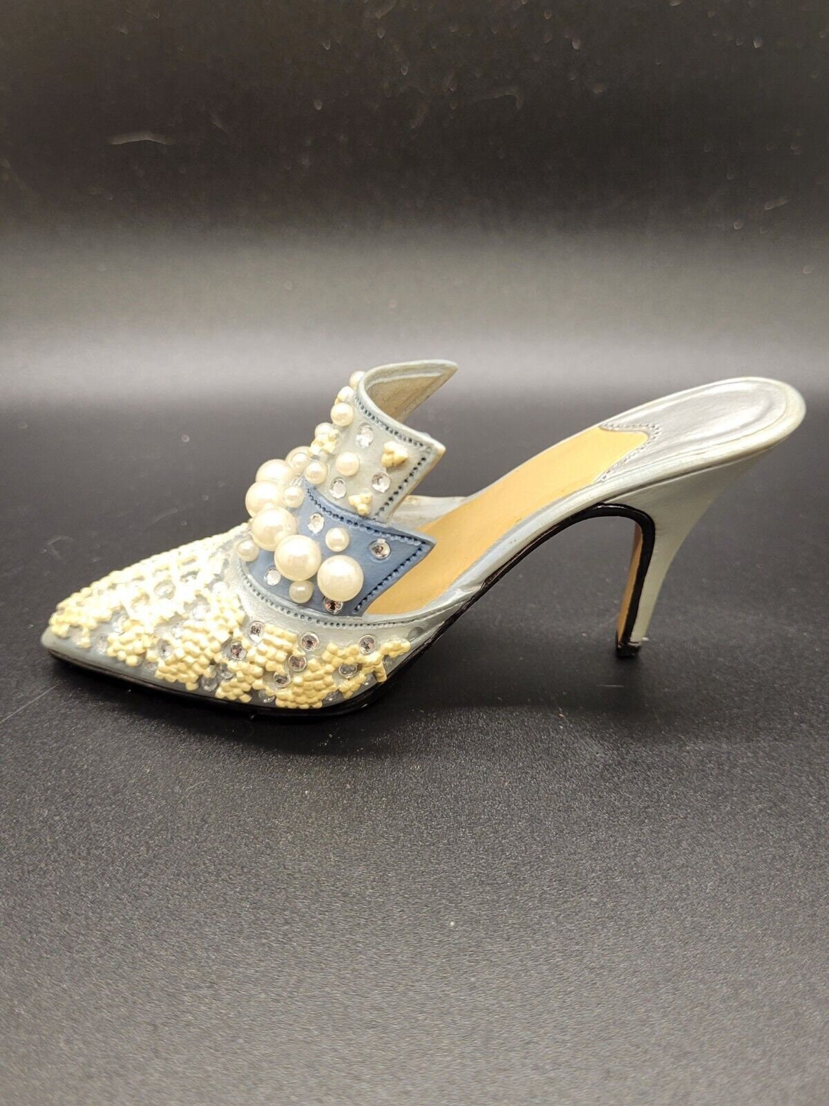 Just the Right Shoe Blue FROSTED FANTASY 25032 Historical