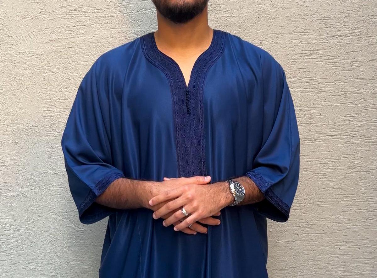 Signature Moroccan Thobe for Men in Midnight Blue – Traditional Islamic Kaftan | Elegant Modest Wear | Eid Gift Idea | Jubba | Gandoura