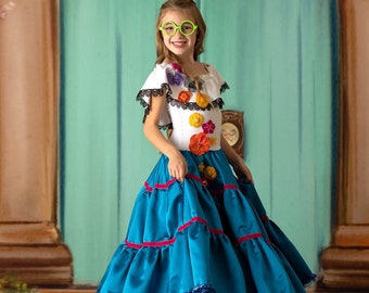 Mirabel inspired dress size 8 encanto