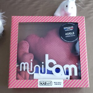 Musical cloud with cuddly toy