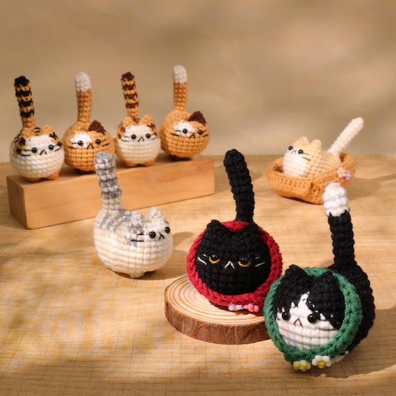 Crochet mini Cat keychain,Crochet Cat Stuffed Animal, Cute Gift for Cat Lovers,soft chubby kitty, Car Keyring, Bag Decoration,Amigurumi