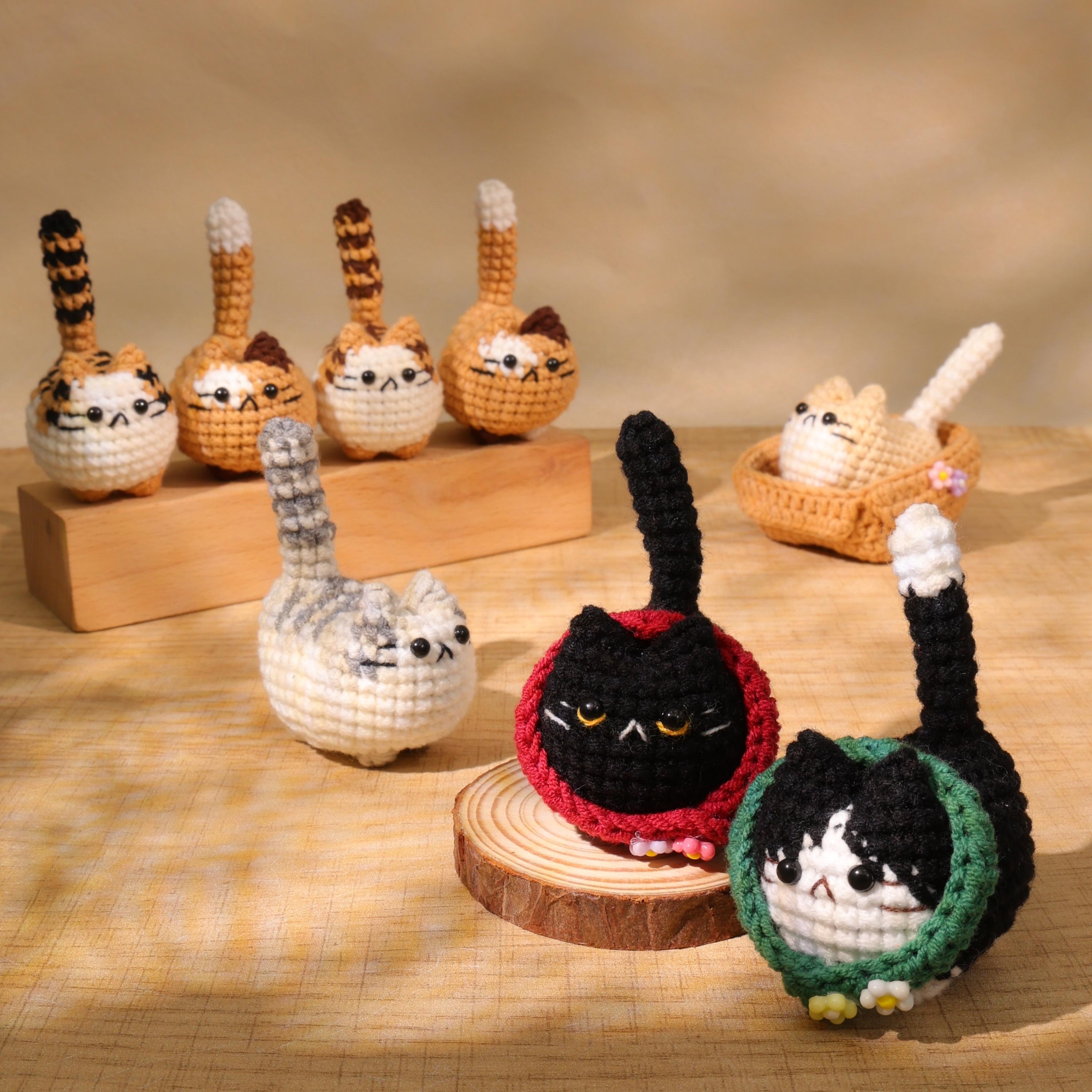 Crochet Mini Cat Keychain,Crochet Cat Stuffed Animal, Cute Gift for Cat Lovers,Soft Chubby Kitty, Car Keyring, Bag Decoration,Amigurumi