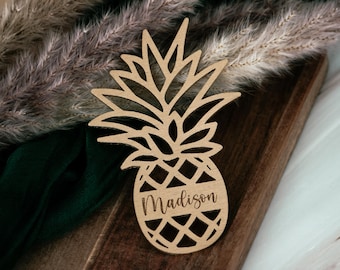 Custom Pineapple Place Card - Personalized Wooden Wedding Name Tag - Tropical Table Setting Decor - Beach Theme Party Favor