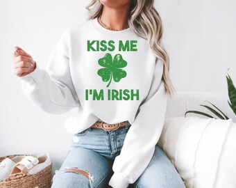 Retro Kiss Me I'm Irish Shamrock PNG | St. Patrick's Day (Digital Download)