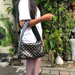 Schultertasche, Hobo Bag, Nieten Handtasche