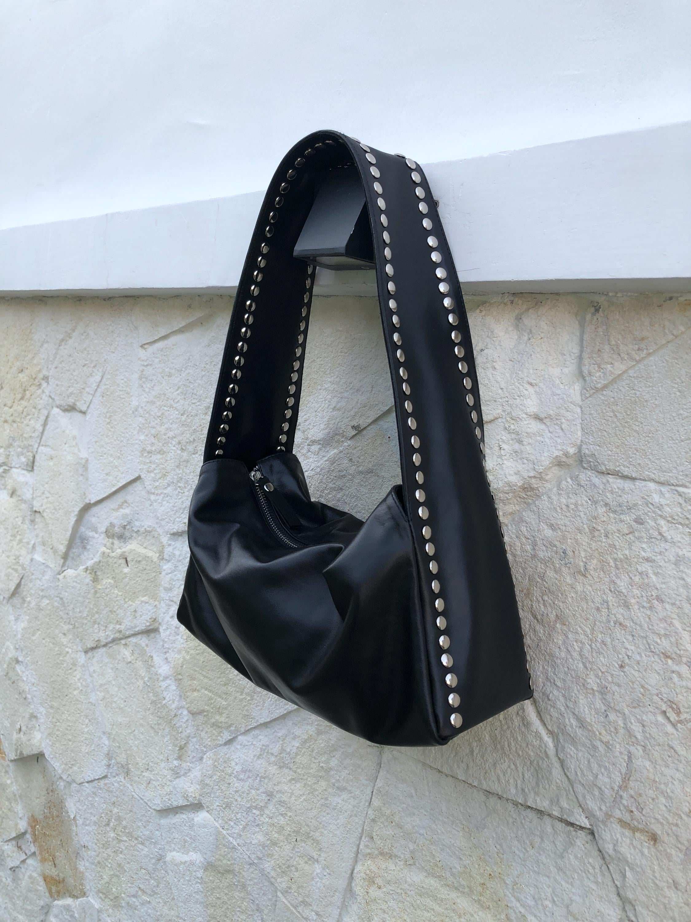 Vintage Black Shoulder Bags - Etsy Canada Vintage Black Shoulder Bags - Etsy Canada