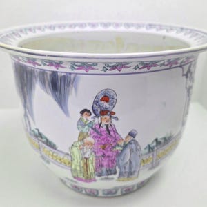Large Vintage Chinese Famille Rose Planter – Hand-Painted Porcelain Jardinière with Court Scene