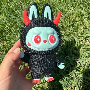 3D Printed Labubu Figure – Custom Art Toy, Kawaii Devil Bunny, Spooky